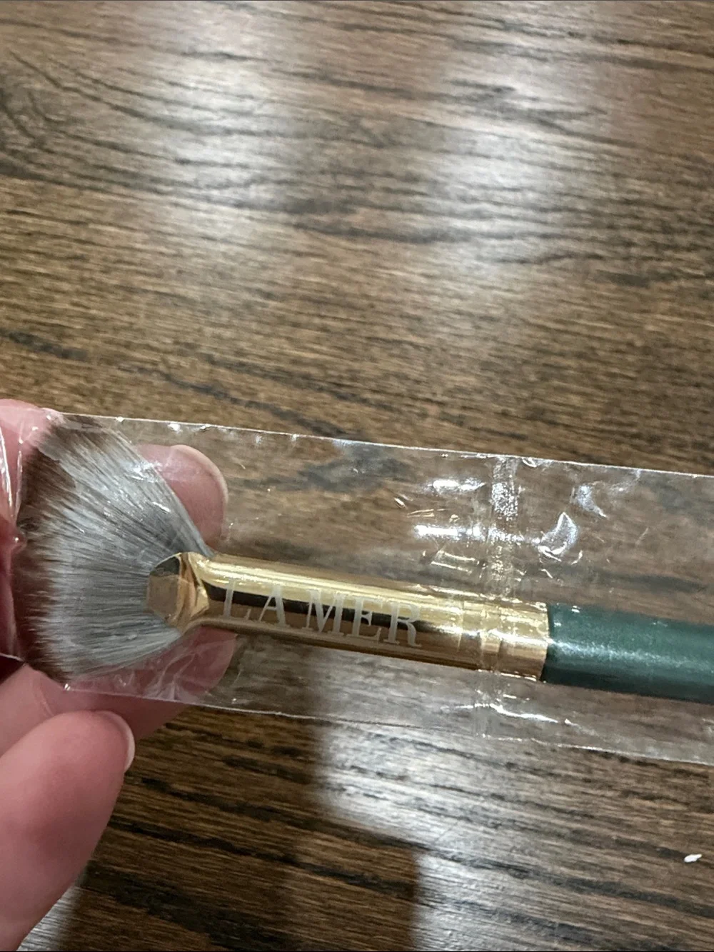 La Mer highligher brush